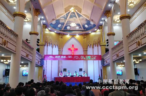 各神学院校举行复活节庆祝活动3.jpg